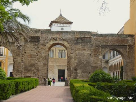 Дворец Алькасар в Севильи