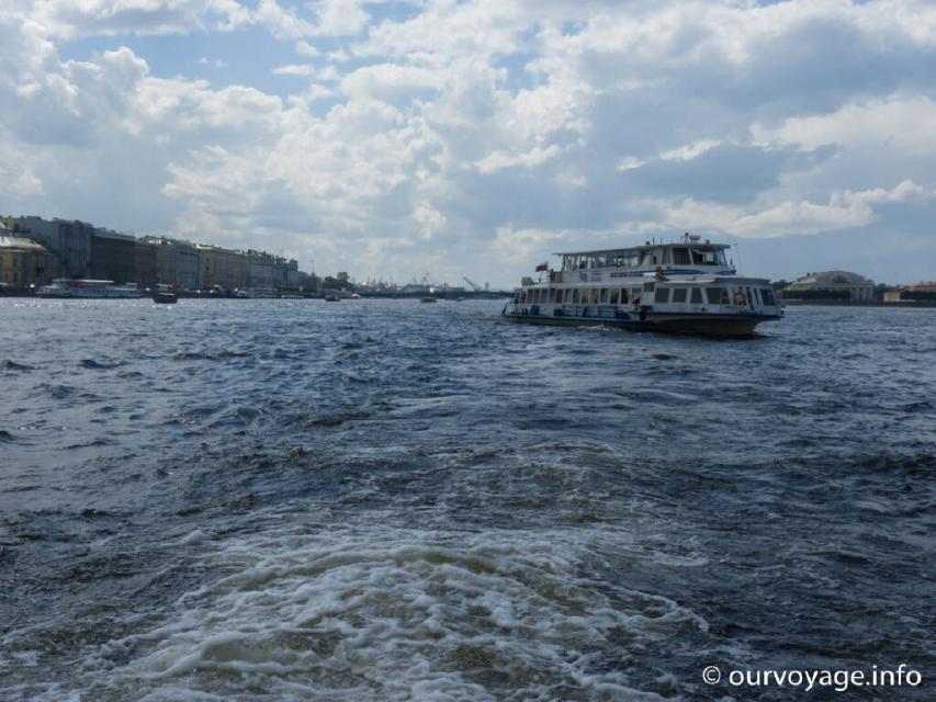 Речная прогулка по каналам Санкт-Петербурга.